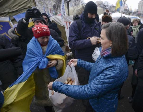 Nuland giving out cookies in Kiev
