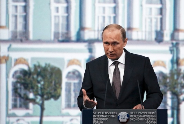 Russian President Vladimir Putin speaks during a session of the St. Petersburg International Economic Forum 2015 (SPIEF 2015) in St. Petersburg, Russia, June 19, 2015. Putin said on Friday Russia was doing well in tackling its economic crisis, aggravated by Western sanctions over the Ukraine crisis and a fall in global oil prices. REUTERS/Grigory Dukor