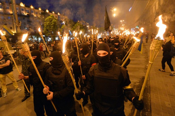 Ukraine nazis torch march